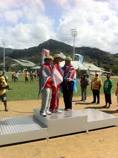  2 September 2011 à 13h25 - Compétition de Va'a (pirogue polynésienne) aux Jeux du Pacifique. La NC est  2ème après Tahiti, pas mal!